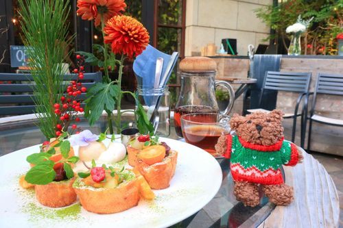 お花のフレンチトーストをいただきます💐
いいお天気だったからテラス席にしたよ☀️