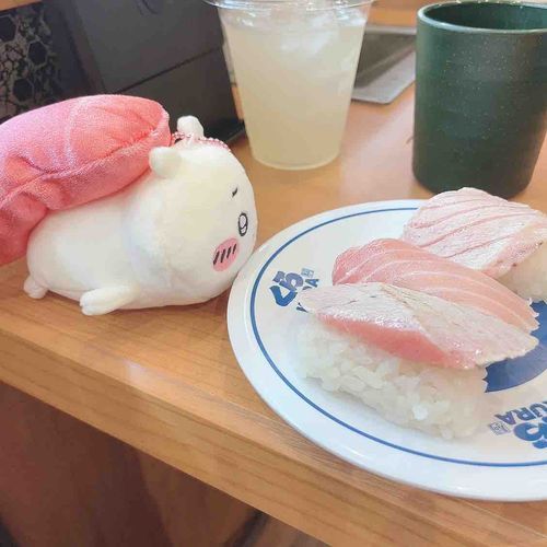中トロちいかわと中トロ
