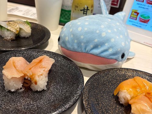 久しぶりにお寿司食べてきたベイ🍣
魚べい‼️に行ったベイッ‼️
でも、ほぼ共食いベイッ😱
