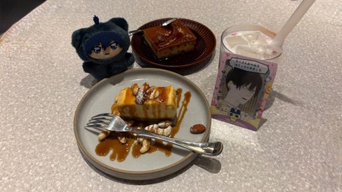 キャラメルチーズケーキといちごみるくおいしかったC^~^🌟