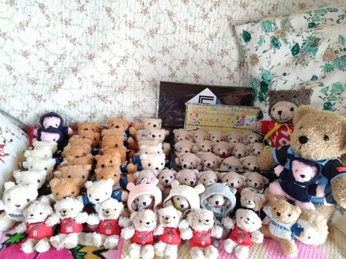 くまとー🧸『🏀ぶるぞーくんちーむから7🧸くんたちがきてくれて、“ゆにくまーじゃ🧸”は、60🧸になりました。🥰』