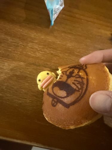 ぼくもどらやきにかおのせたいな