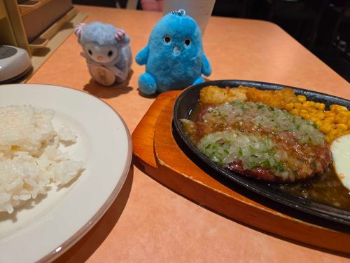 サイゼリヤ
ディアボラ風ハンバーグ
小フーフーぬい
うーるん