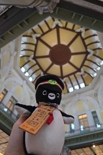 東京駅丸の内南口改札外天井
Suicaのペンギンさん