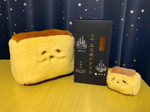 お土産でいただいた五三焼かすてらです🌸
共食いになっちゃいますね♪
みんなでいただこうと思います🟨🍴✨