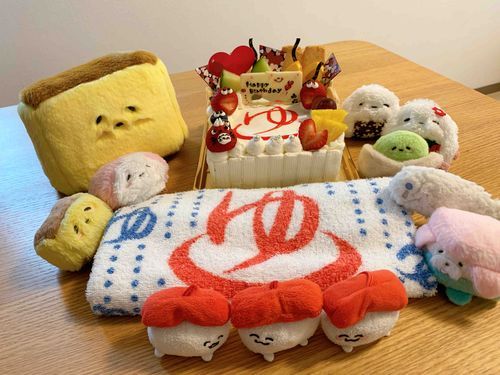 今日は家族のお誕生日でした🎂
みんなでお祝いして良い1日になりました🌸
ケーキは「ゆ♨️」のタオルさんをモチーフにしたケーキです♪
またみんなで温泉行きたいなぁ♨️