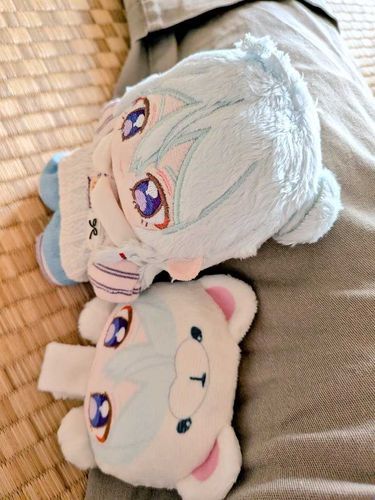 ママのあしによりかかってるの☆わたるんね、ママがだいすきなの♡もうすぐおとうとがくるからたのしみなの♪♪