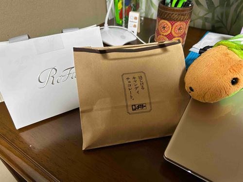 とんかつ｢あるじのお友達から、誕生日プレゼントを貰ったぞ！
あるじは大喜びだったぞ！｣