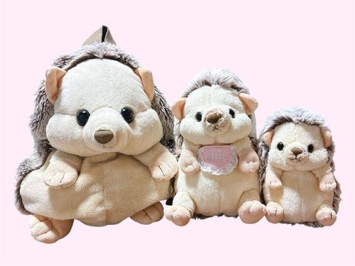 同じ毛色のはりぽんちゃんたち🦔🦔🦔
それぞれやる気なさそうにきょとんとしているところがポイント✨️