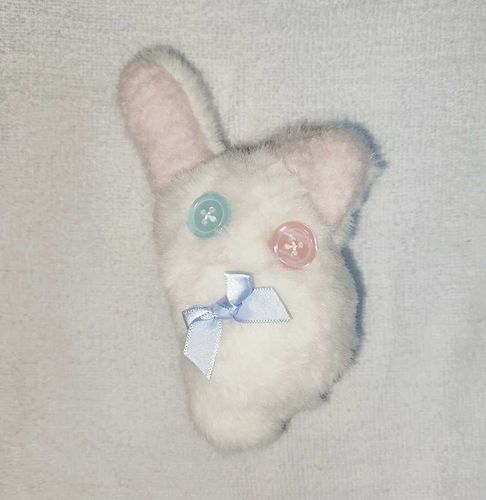 めとろぽりたん  です
ふかふか  の  いきもの  です
よろしく  おねがい  いたします