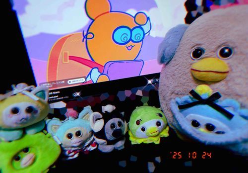 2025.10.24
自宅にて
itemLabel新作発表動画をみんなで待機