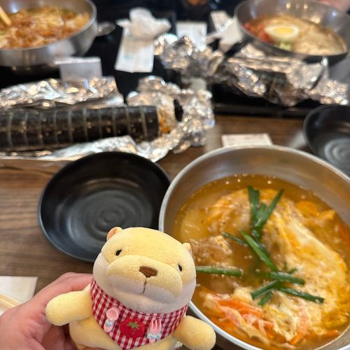 韓国料理食べたよ〜！！！
可愛いスタイ買ってもらったのー！！🍅