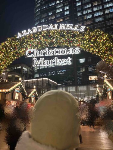 クリスマスマーケットに
行ってきたよ🎄🎅🎁
バスクチーズケーキが
美味しいって主が！！
