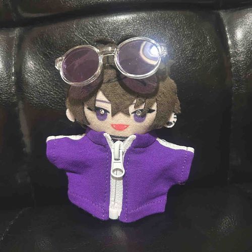 ジャージとサングラスを買いました！
ちょっと大きすぎたかな