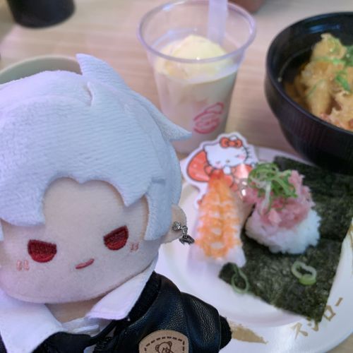 久しぶりに病院食じゃなく、スシローに行けて満足してた。早く、主、元気になれよ🍴✨