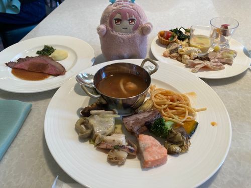 ﾓﾝｯｯｯ

でかもんちゃん再販(？)が嬉しくて嬉しくて咽び泣いてます…😭
今日幕張行かれる方は暑さに気をつけて楽しんできてください〜🥰