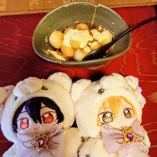 💜嬢ちゃん、食後のお団子がきたぞい😆
💛弾力あって、黒蜜が凄く美味しいね!!もぐもぐ…😋

まってまって〜💦楽しみにしてたやつ😍私も食べるー!!