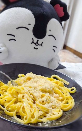 フェットチーネってやつ美味し〜！
濃いカルボナーラも味濃くて最高！
