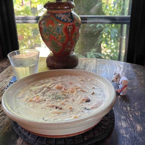 ドレッシングたくさんかかったサラダもついてて嬉し嬉し。
でも前来た時は食べ切るのに苦しんだ記憶があったのよ
スープパスタちっちゃくなったかぬしが大きくなったのか…🍴
