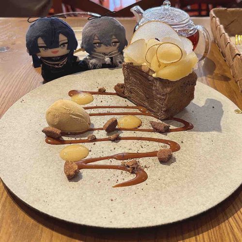 紅茶とリンゴのおしゃれクレープ食べた時の。
主はクリーム克服できず苦しんでいた。