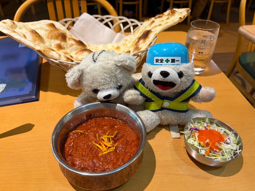いつものお店で、謎スープとカレーヨシ❗️