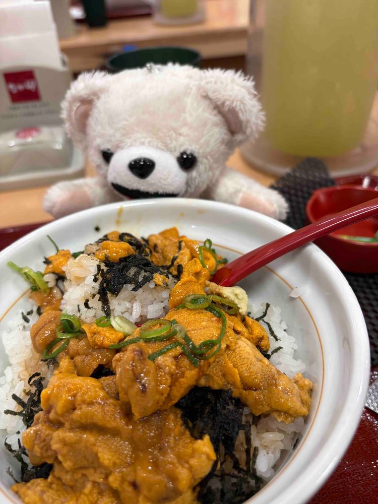 ファーファだよ　なか卯のお茶は　薄いけど　コップの色で　濃く見せてるよ
【2025年コットンランド牛丼チェーン店短歌部門落選作品】
