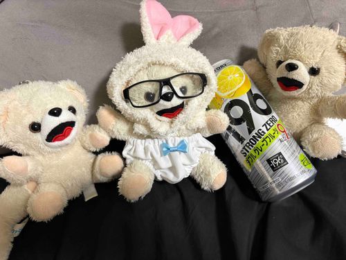 うさぎ博士「疲れた時にはお酒を飲むとよく眠れるんじゃ❗️」
ファーファ「あ、あなたは…うさぎ博士❗️」
うさぎ博士「しかしお酒を飲んで寝ても、眠りは浅く…しかも体力は回復しないんじゃ…❗️」
ファーファ「肝に銘じます❗️❗️」