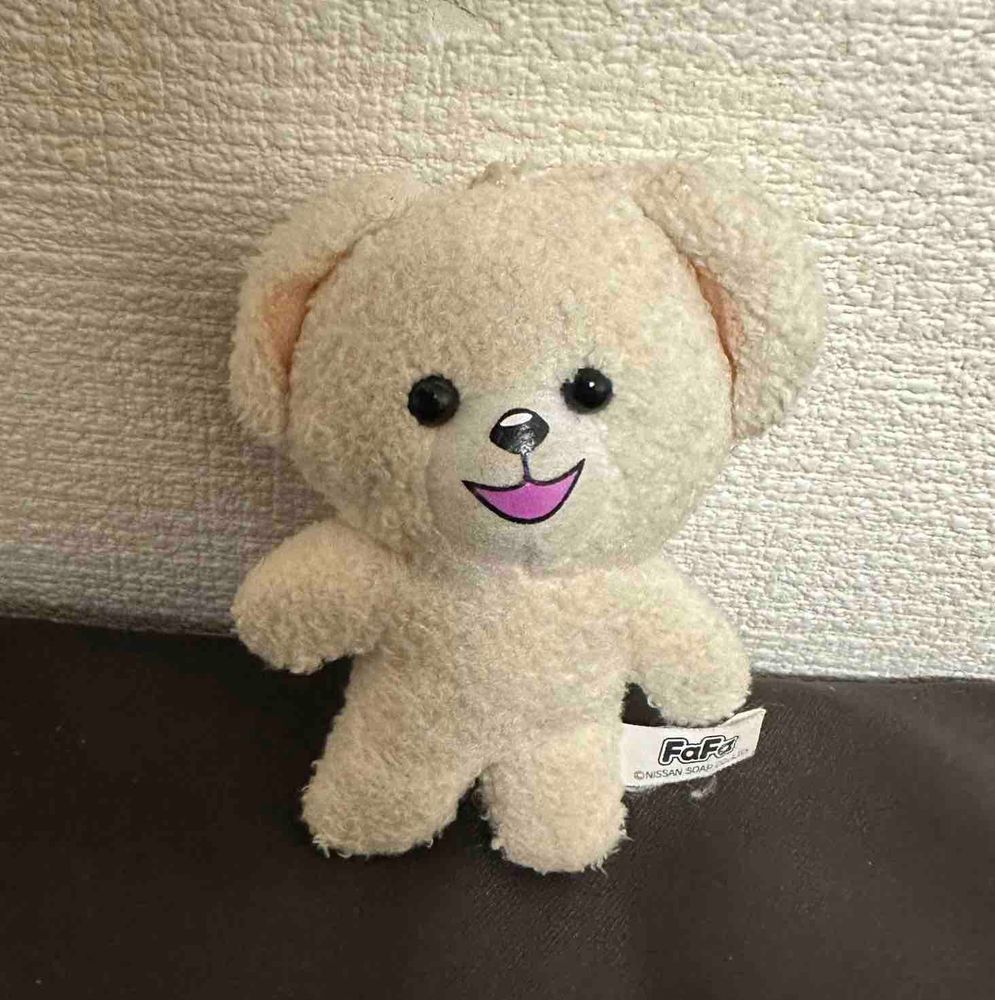 IJKL
I…激辛好き、つり目？
J…チビファ
K…おおらかな感じ、多分
L…首の後ろに穴が空いてるのを気にしている