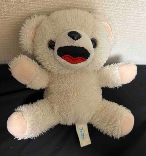 UVWX
U…目の位置が低い
V…かわいい。Mに似ている
W…耳が小さい、ファーファ製品爆買いした時のオマケ
X…かわいい