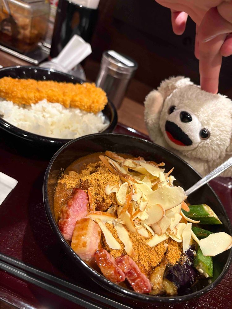スープカレーに、とび辛スパイスを大量にぶち込むんだ❗️