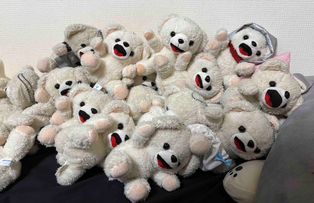 ぼく今日は疲れたから、半額のおにぎり食べて眠るよ…
また元気な時にお返事するね…
ぼくは社畜なんだ…