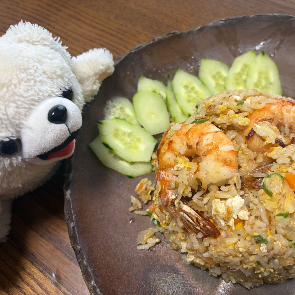 タイ風のチャーハン作ってみたよ❗️
エビ爆盛りなんだ〜❗️🦐🦞