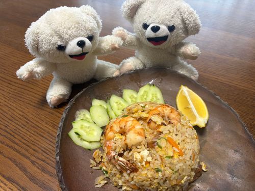タイ風のチャーハン作ってみたよ❗️
エビ爆盛りなんだ〜❗️🦐🦞