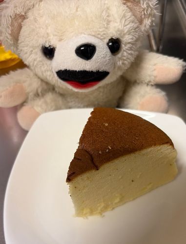 りくろー食べるの忘れてたんだー❗️
賞味期限すぎてたんだー❗️
でも平気なんだー❗️
うまいんだー❗️