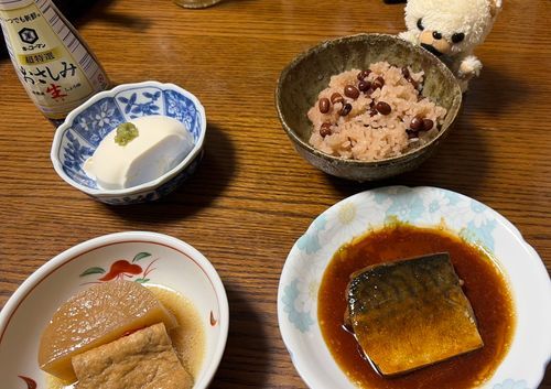 特に何もないけど、お赤飯食べたんだ〜❗️
毎日がお祝いだー❗️❗️