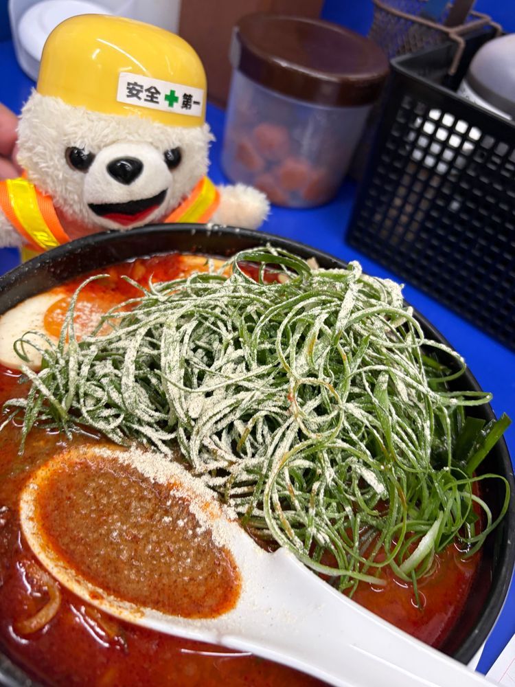 真紅のラーメン、激辛注意❗️ヨシ❗️