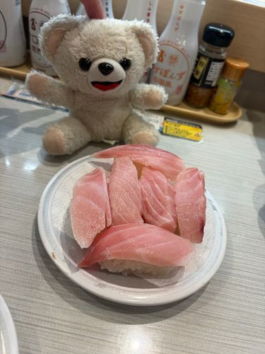 みなみなんとかマグロの大トロ100円だ〜❗️❗️🍣