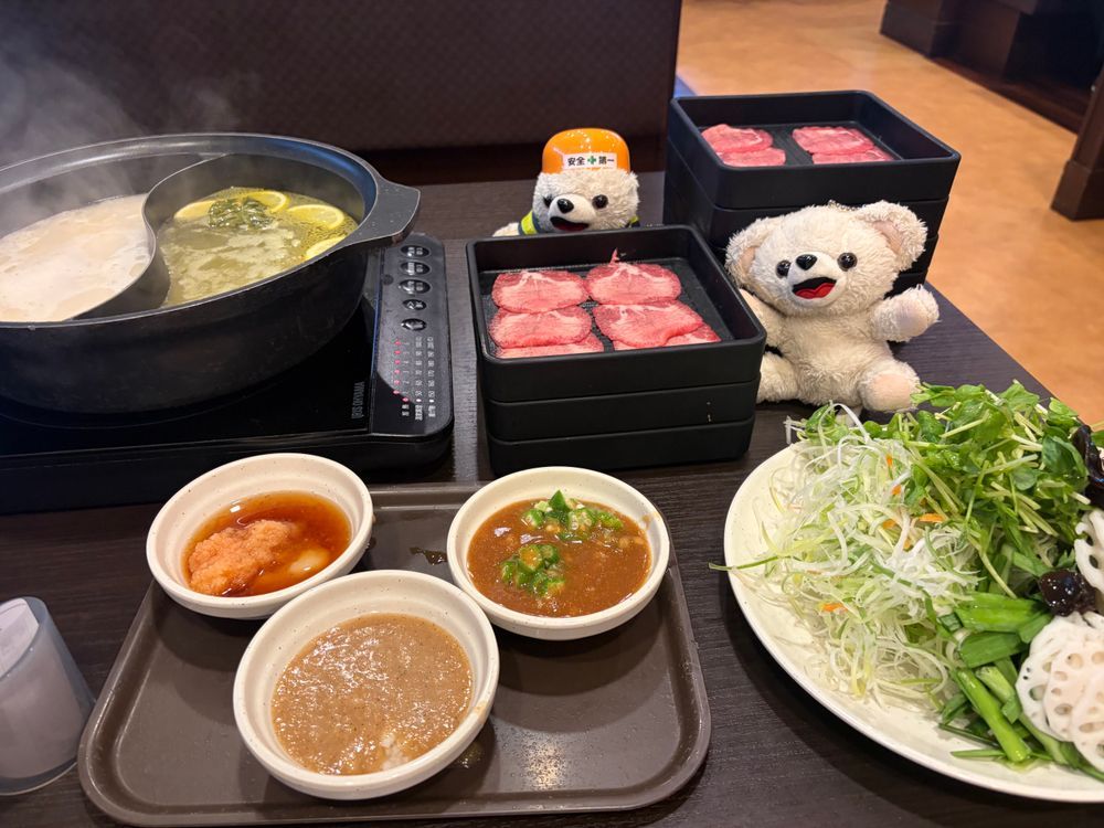 今日は現場ファーファと一緒にしゃぶ葉で、お昼から牛たんなんだ〜❗️❗️