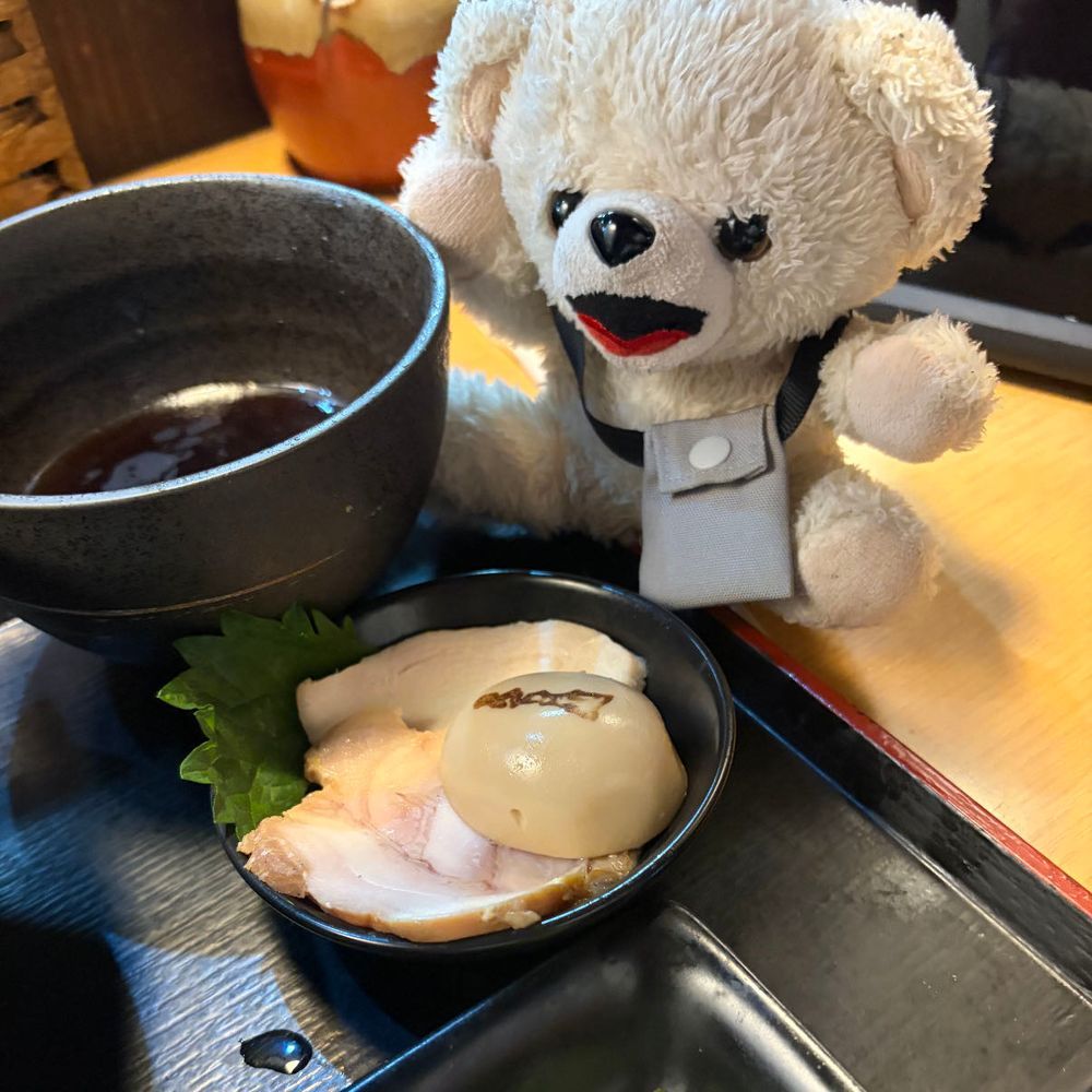 暑い日は鴨のなんかのざる麺だよ❗️
麺400gもペロリだ…‼️