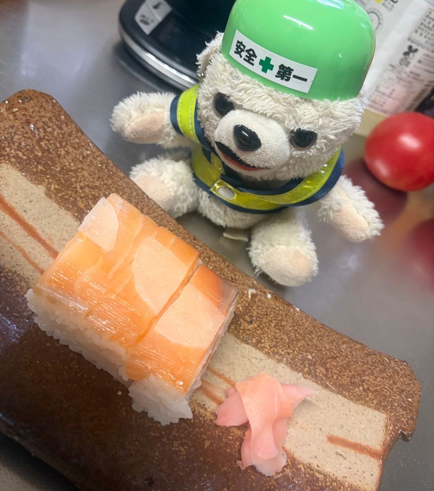 超高級な極上鯖寿司食べるヨシ❗️
美味すぎ注意ヨシ❗️