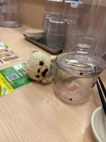 入店直後、漬け物が無くファーファδはショックで天丼が来る前に死亡した…