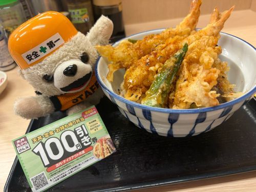 天丼を食べる時は、間違えて店のフライヤーで自分が揚げられないように注意ヨシ❗️