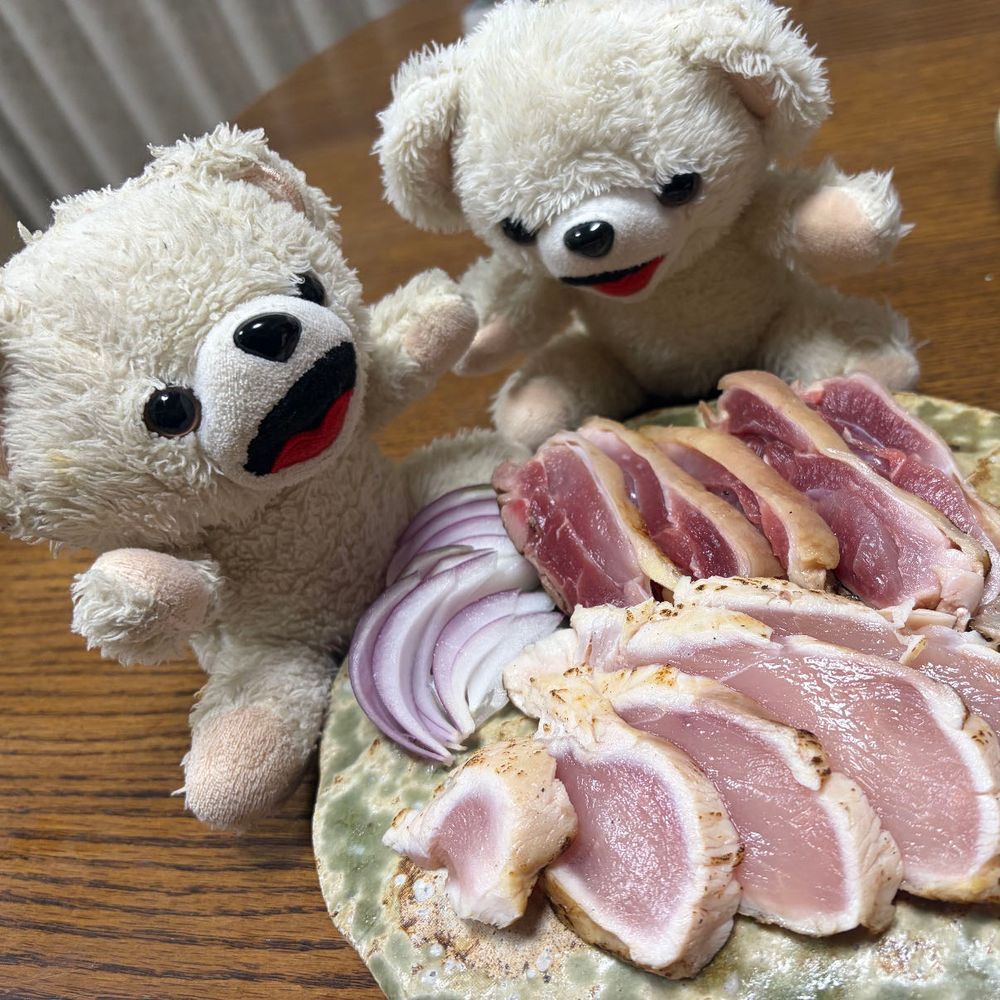 喫茶ファーファへようこそ❗️
今日の日替わりモーニングは鳥刺しだよ❗️❗️
