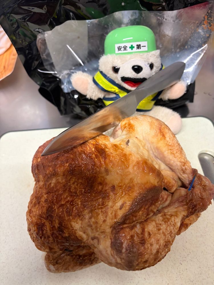 明日の弁当は、コストコのロティサリーチキンヨシ❗️