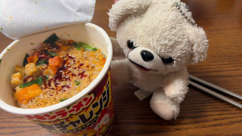 チキンラーメンの激辛チャレンジ食べたよ❗️
思ったより辛めだったよ❗️