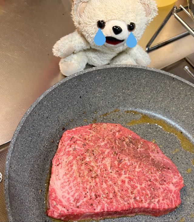 ファーファRのやけ食いは続く…