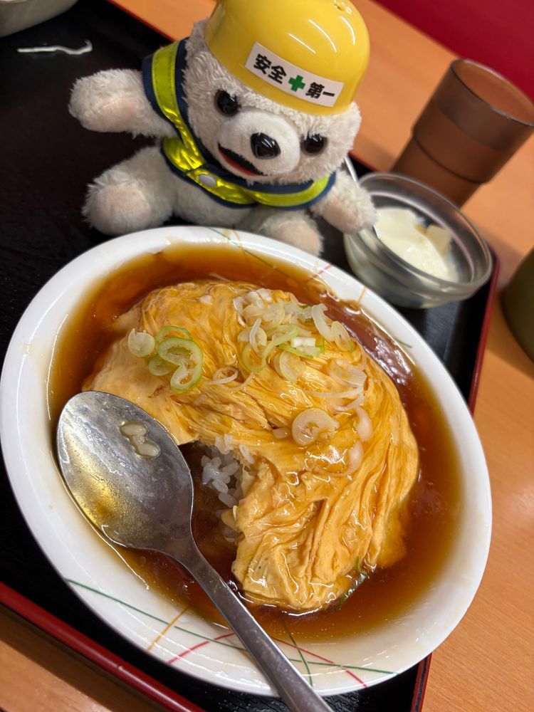 台湾ラーメンと天津飯、激ウマヨシ❗️
天津飯に顔面突っ込んで汚れてヨクナシのナシ❗️❗️
でも幸せそうでヨヨイのヨシ❗️❗️❗️