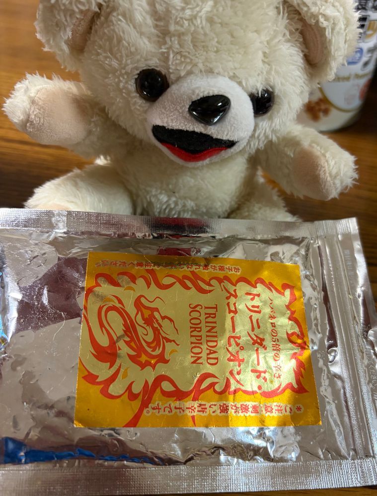 暴君ハバネロのたこ焼き…そんなに辛くはなかったよ…
トリニダード・スコーピオンかけよう…