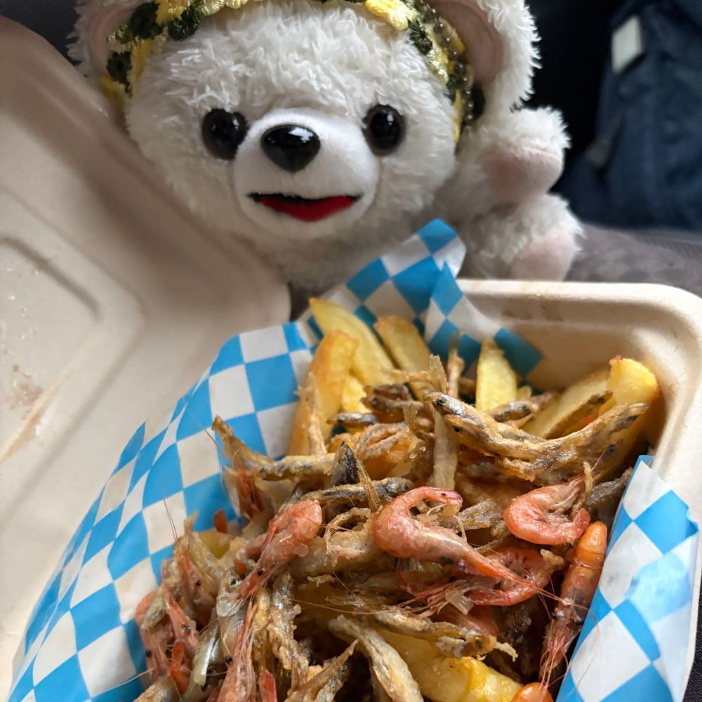 スジエビとワカサギのガーリックシャカポテ❗️🦐🐟🍟
ビワマスの南蛮漬け(美味しかったけど高かった)❗️