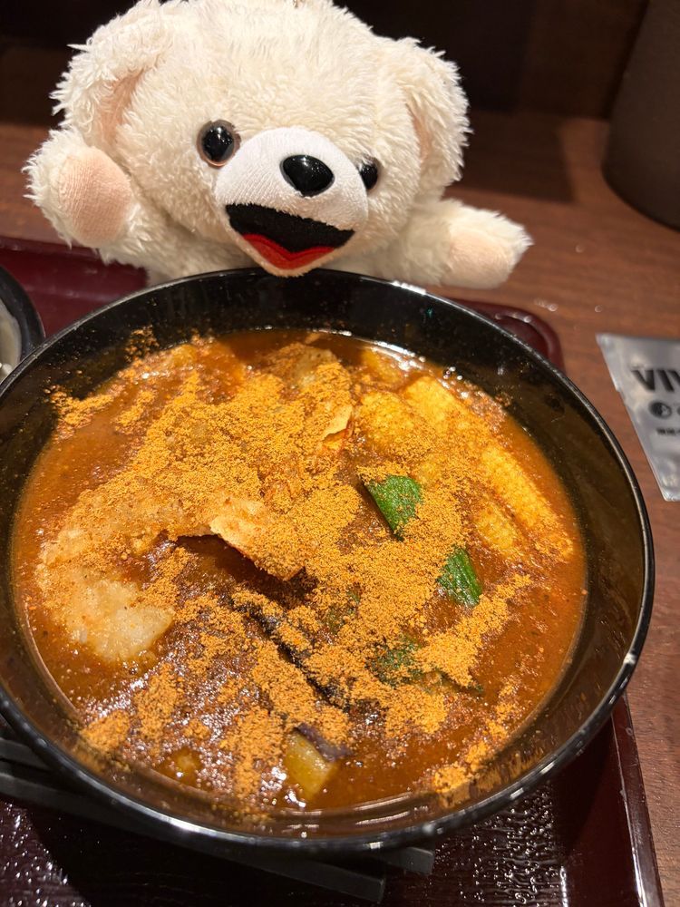 これはココイチ
トムヤムクンスープカレー
辛くて酸っぱくて美味しいんだー❗️